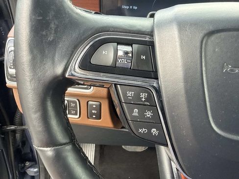 Certified 2022 Lincoln Navigator L Reserve AWD/4WD image 32