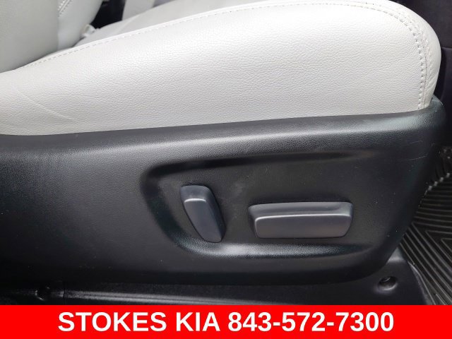 Used 2019 Toyota Sienna Limited Premium AWD/4WD image 31