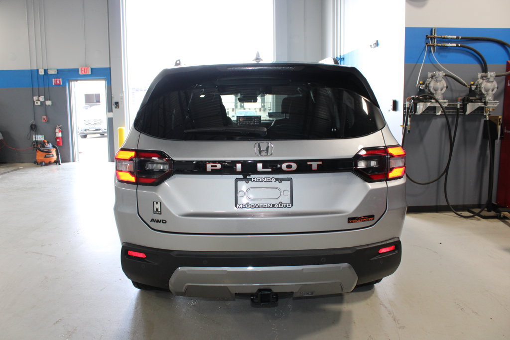 New 2026 Honda Pilot TrailSport image 9