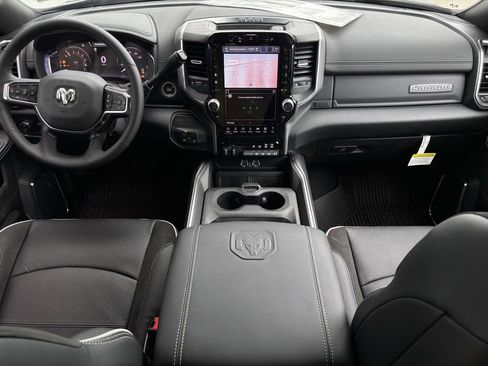 New 2026 RAM 2500 Laramie AWD/4WD image 10