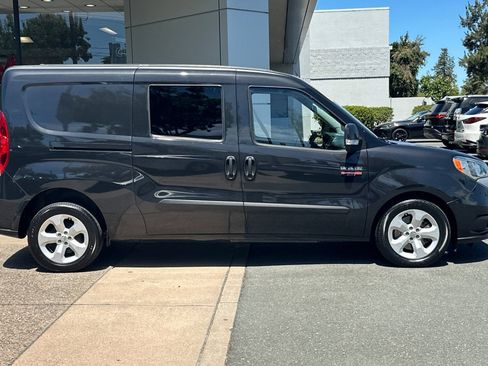 Used 2018 RAM ProMaster City SLT FWD image 3