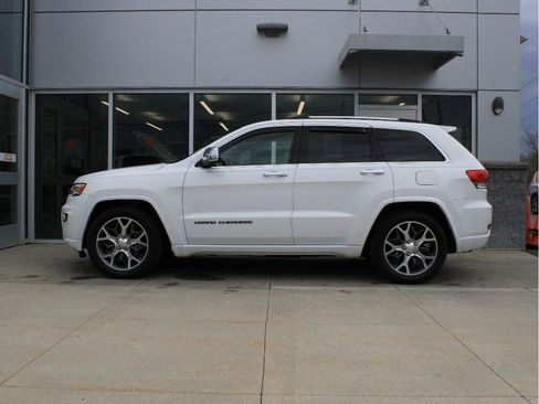 Certified 2021 Jeep Grand Cherokee Overland AWD/4WD image 5