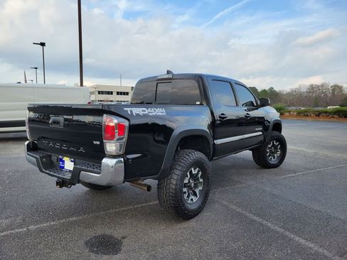 Used 2023 Toyota Tacoma TRD Off-Road image 5