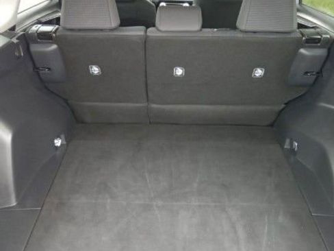 Used 2025 Toyota RAV4 LE image 3