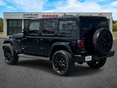 Certified 2022 Jeep Wrangler Unlimited Sahara image 30
