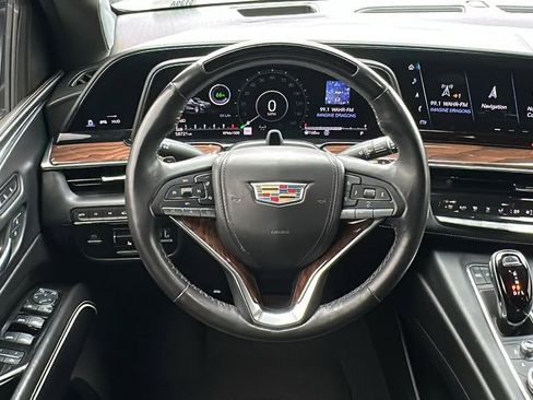 Used 2021 Cadillac Escalade Premium Luxury Platinum image 12