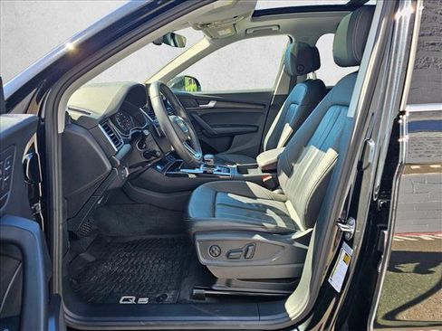 Used 2023 Audi Q5 2.0T Premium w/ Convenience Package AWD/4WD image 19