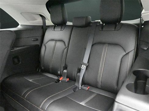 Used 2025 MAZDA CX-90 3.3 Turbo w/ Select Package image 16