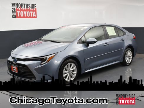 Used 2025 Toyota Corolla LE w/ LE Premium Package image 1