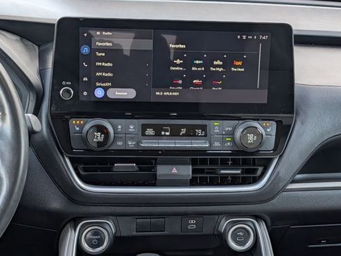 Used 2024 Toyota Grand Highlander XLE image 15