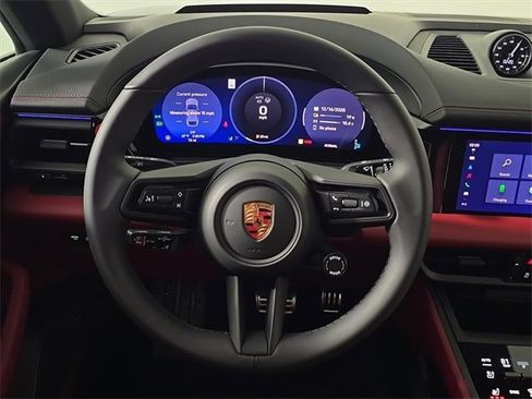 Certified 2025 Porsche Macan 4S Electric image 29