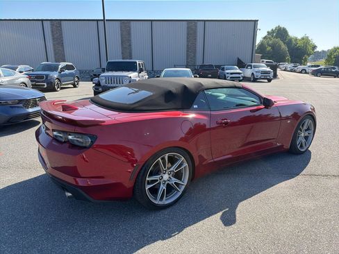 Used 2021 Chevrolet Camaro LT w/ RS Package RWD image 8