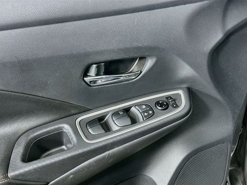 Used 2025 Nissan Versa SR w/ Trunk Package FWD image 15