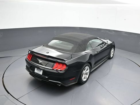 Used 2019 Ford Mustang Convertible RWD image 39