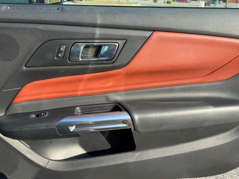 Used 2024 Ford Mustang GT Premium image 30