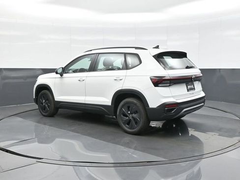 Used 2025 Volkswagen Taos S w/ Taos MDO Package image 5