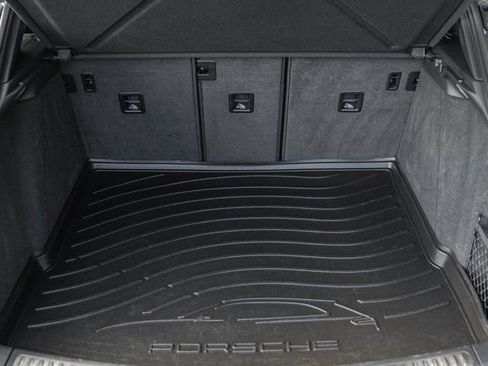 Used 2023 Porsche Macan Turbo image 27