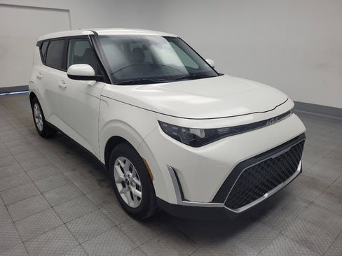 Used 2025 Kia Soul LX w/ LX Technology Package image 13