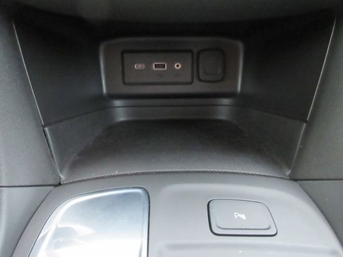 Used 2024 Chevrolet Equinox LT w/ LPO, Floor Liner Package image 29