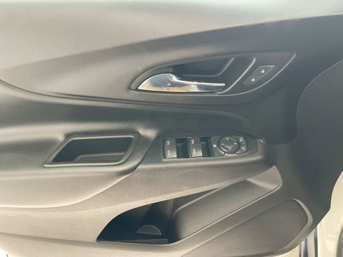 Used 2018 Chevrolet Equinox LT AWD/4WD image 13