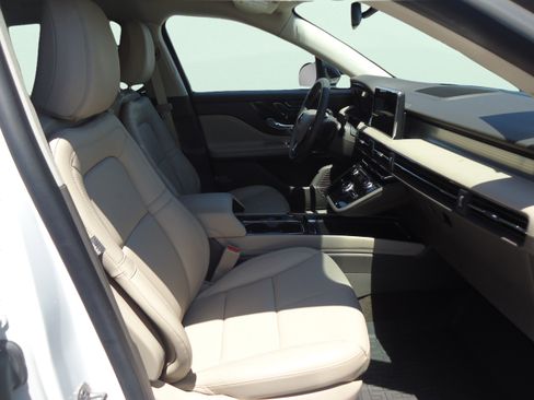 Used 2022 Lincoln Corsair AWD w/ Equipment Group 101A image 25