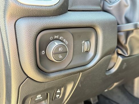 Used 2023 RAM 1500 Big Horn AWD/4WD image 18