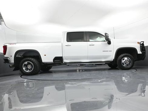 Used 2024 Chevrolet Silverado 3500 LT w/ Convenience Package AWD/4WD image 34