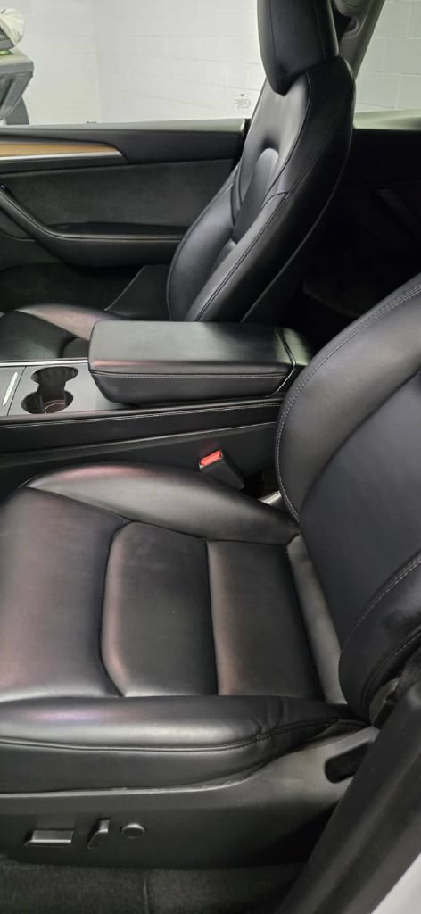 Used 2023 Tesla Model Y AWD image 11
