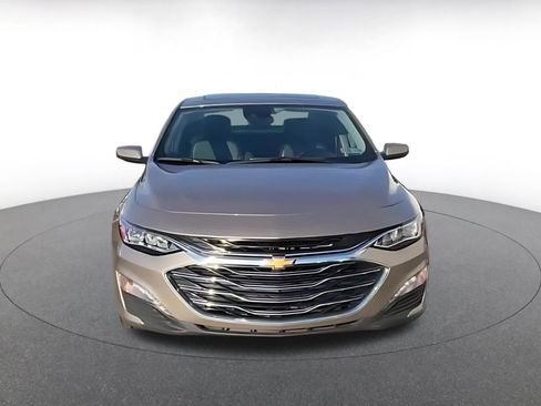 Used 2024 Chevrolet Malibu LT image 3