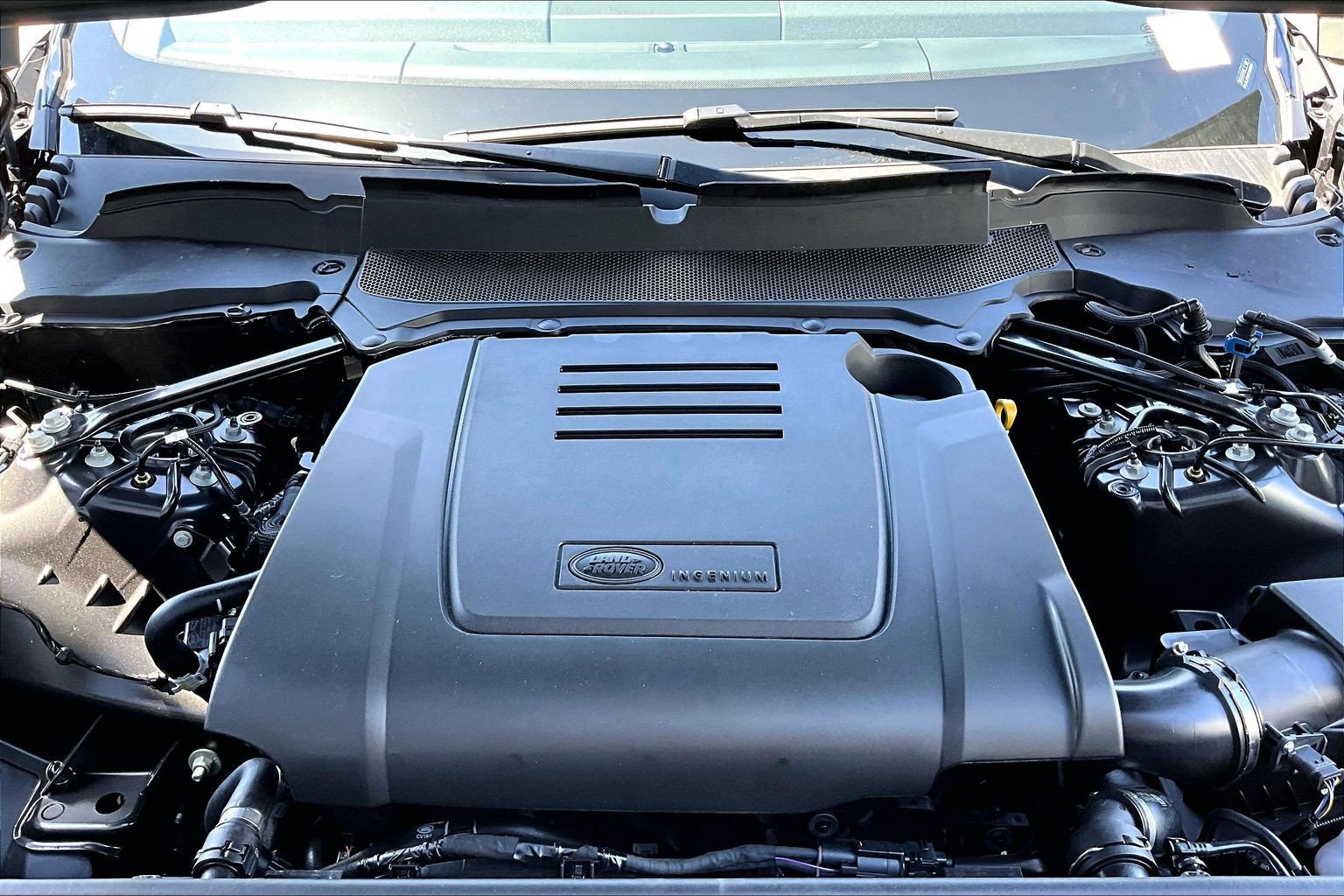 New 2026 Land Rover Discovery Dynamic SE AWD/4WD image 11