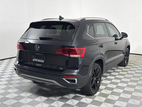 Used 2023 Volkswagen Taos SE w/ Black Wheel Package FWD image 5