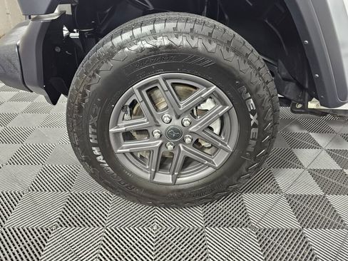 Used 2024 Jeep Wrangler Sport S image 11