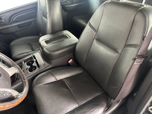 Used 2013 GMC Sierra 2500 Denali w/ Suspension Package, Off-Road AWD/4WD image 20