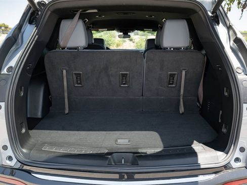 Used 2024 Buick Enclave Essence w/ Sport Touring Edition image 39