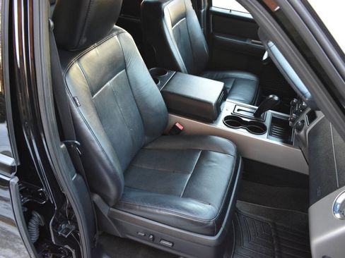 Used 2017 Ford Expedition EL XLT w/ Equipment Group 202A image 23