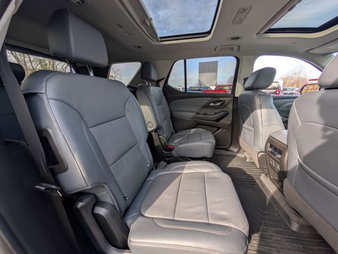 Used 2019 Chevrolet Traverse LT w/ LT Premium Package image 48