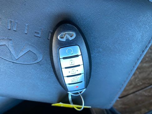 Used 2017 INFINITI QX80 4WD w/ Driver Assistance Package image 23