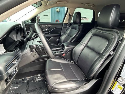 Used 2023 Lincoln Corsair AWD w/ Equipment Group 101A image 15