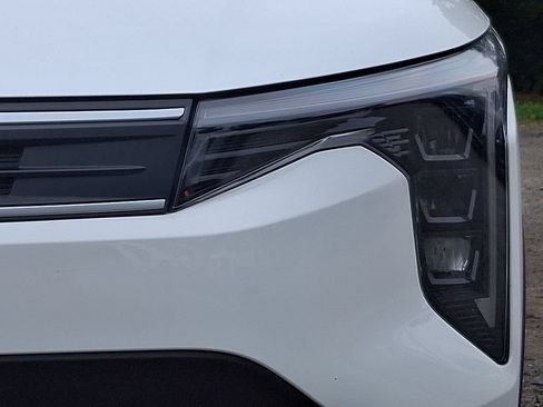 Certified 2025 Kia K4 FWD image 9