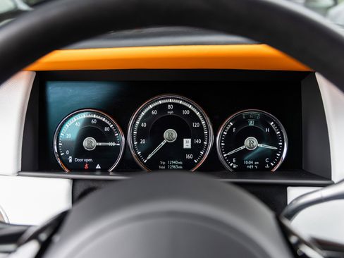 Used 2024 Rolls-Royce Cullinan image 33