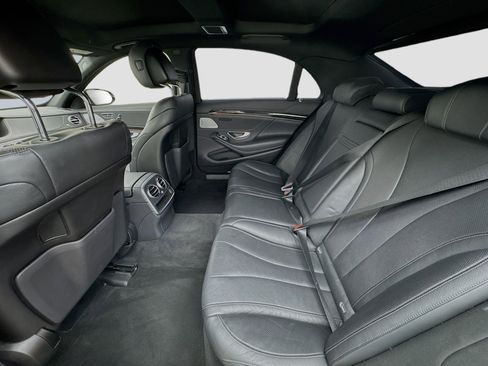 Used 2020 Mercedes-Benz S 450 Sedan w/ AMG Line Exterior image 19