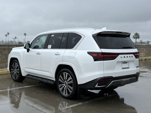 New 2026 Lexus LX 600 4WD w/ Luxury Package image 9