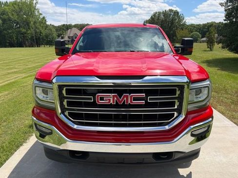 Used 2017 GMC Sierra 1500 SLE w/ SLE Value Package AWD/4WD image 2