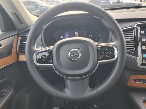 Certified 2024 Volvo XC90 T8 Plus w/ Protection Package Premier image 32