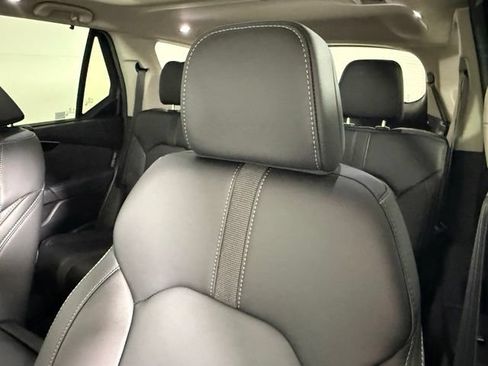 Used 2025 Honda Pilot Touring image 32