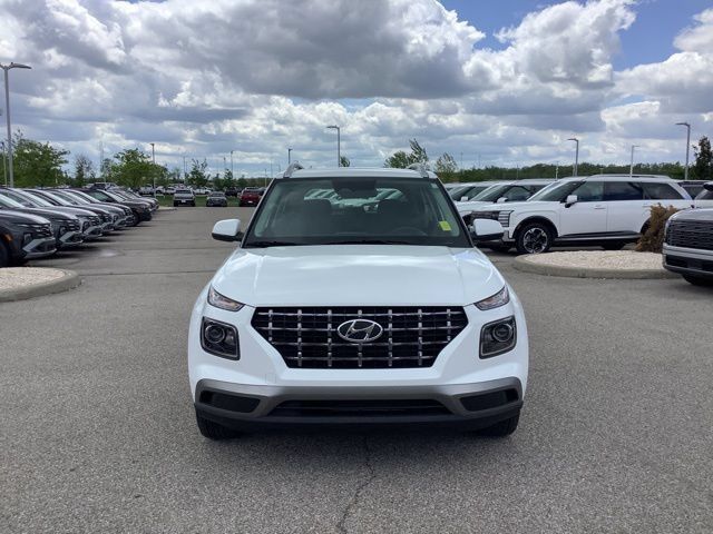 Used 2026 Hyundai Venue SEL FWD image 3