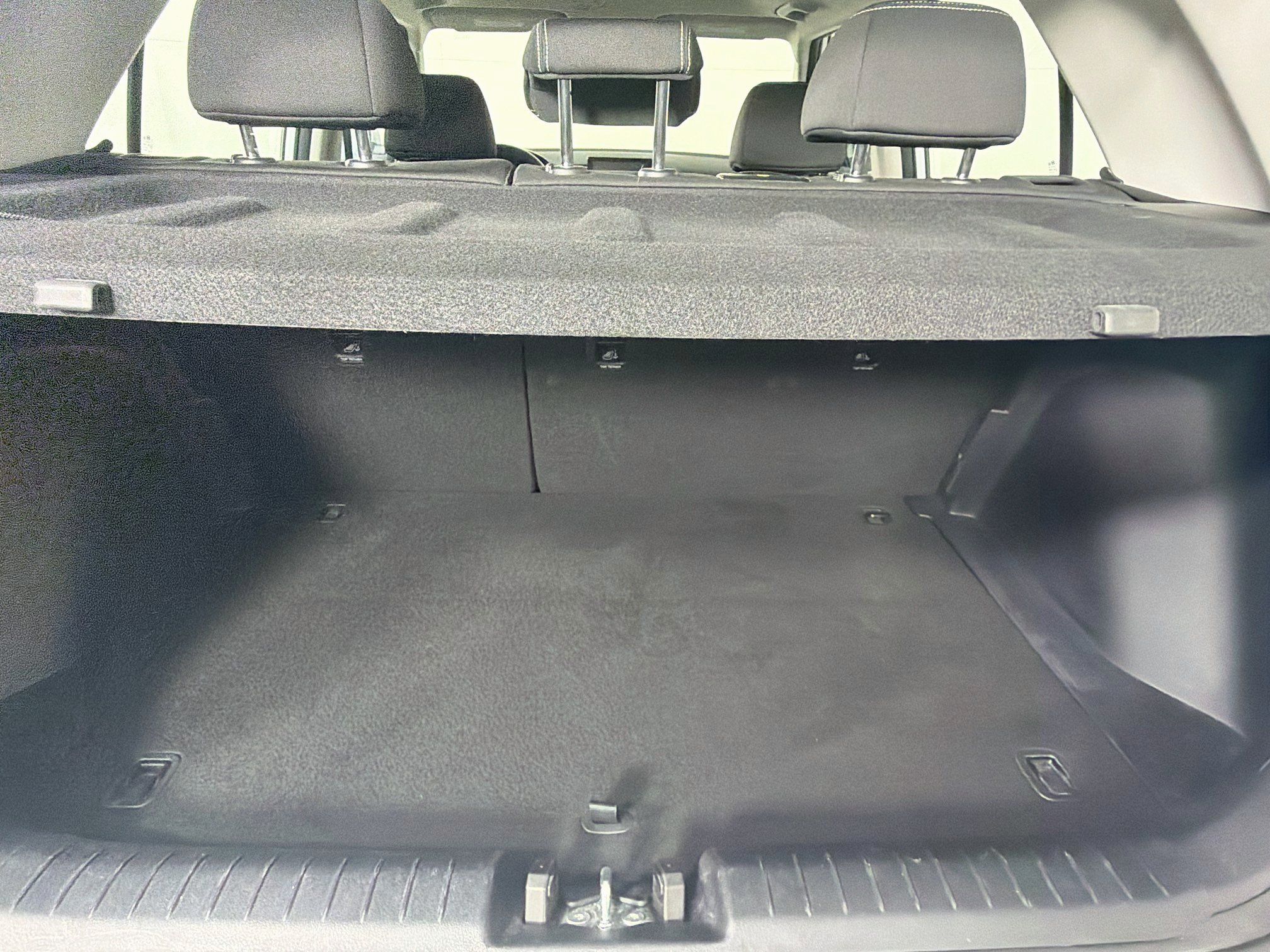 Used 2025 Hyundai Venue SEL FWD image 27