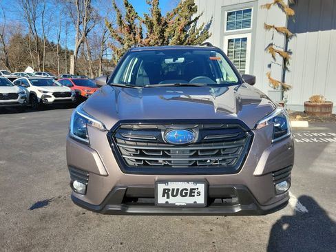 Used 2023 Subaru Forester Premium image 9