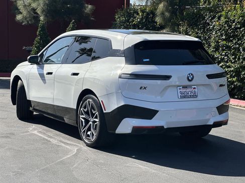 Used 2024 BMW iX M60 image 4