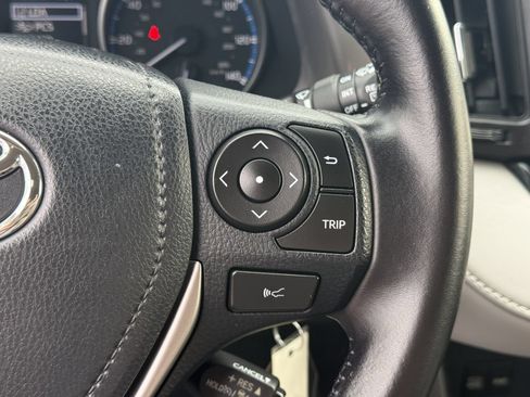 Used 2017 Toyota RAV4 XLE w/ All Weather Liner Package AWD/4WD image 33